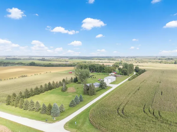 $520,000 | 69378 230th Avenue, Kasson, MN 55944