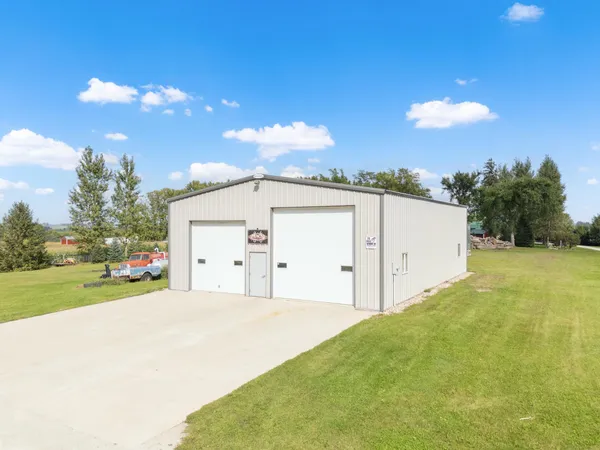 $520,000 | 69378 230th Avenue, Kasson, MN 55944