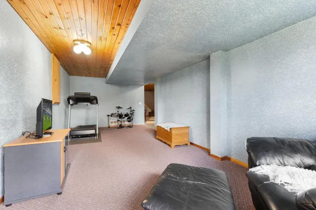 $520,000 | 69378 230th Avenue, Kasson, MN 55944