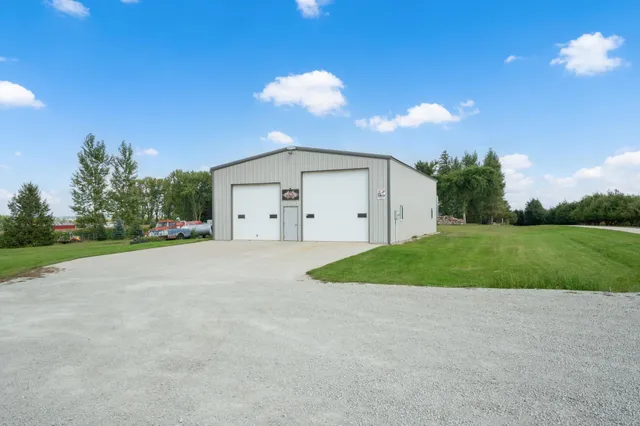 $520,000 | 69378 230th Avenue, Kasson, MN 55944