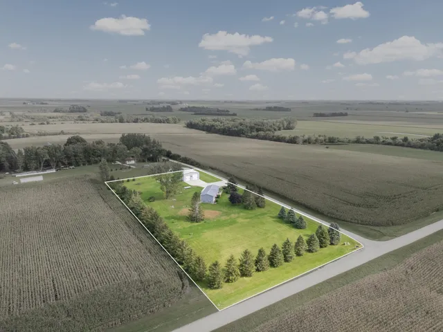 $520,000 | 69378 230th Avenue, Kasson, MN 55944