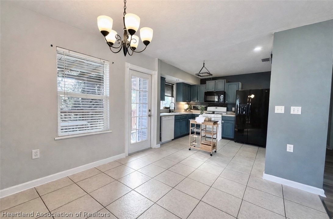 2811 West Fawn Road Avon Park, FL 33825 - Photo 5 of 28 Gallery Image 5