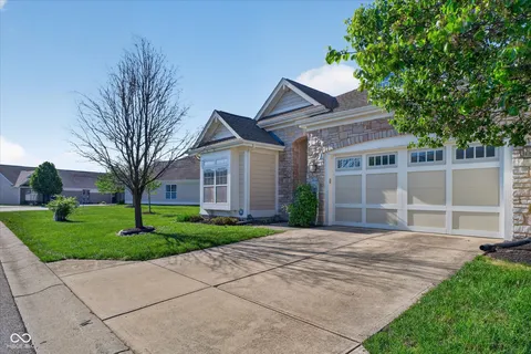 $324,900 | 155 Coatsville Drive, Westfield, IN 46074