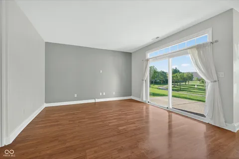 $324,900 | 155 Coatsville Drive, Westfield, IN 46074