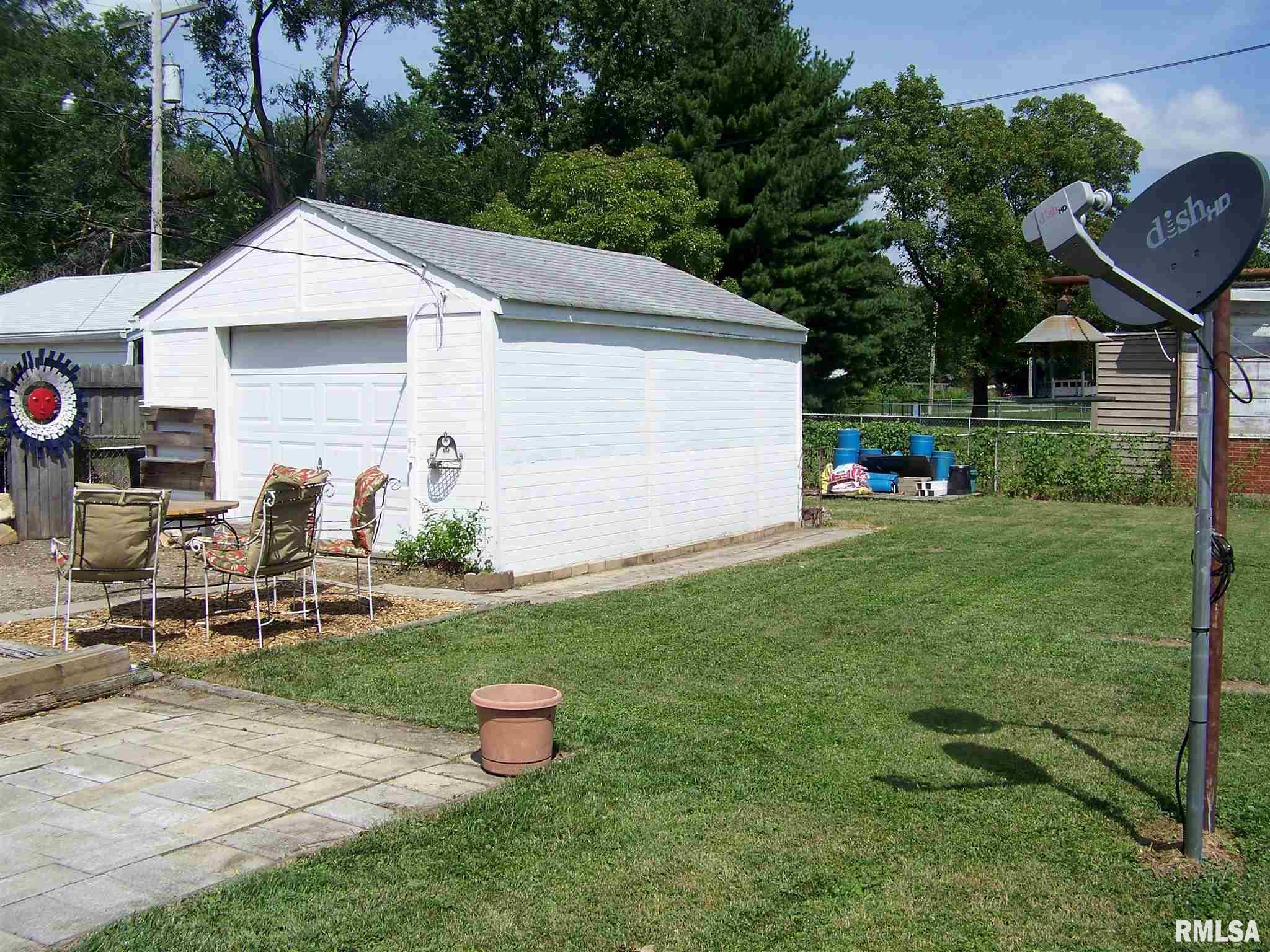 1741 East Griffiths Avenue Springfield, IL 62702 - Photo 2 of 10