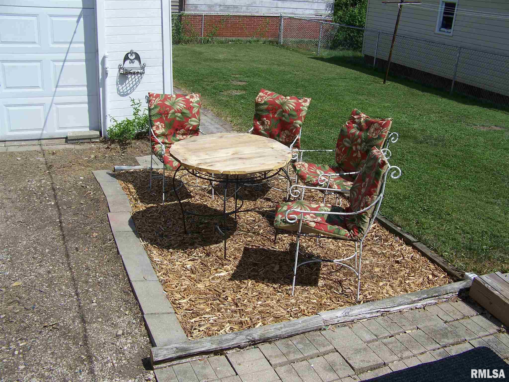 1741 East Griffiths Avenue Springfield, IL 62702 - Photo 3 of 10