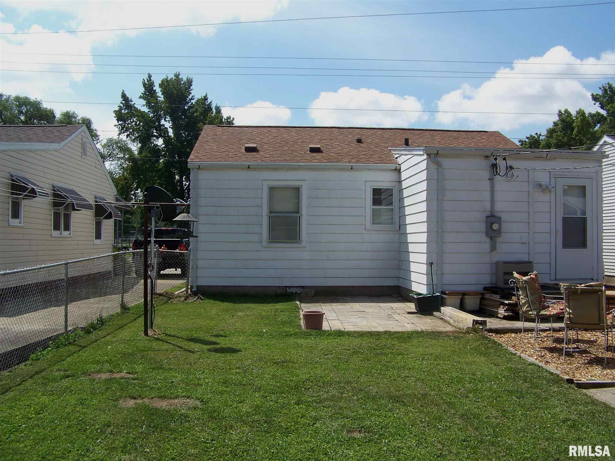 1741 East Griffiths Avenue Springfield, IL 62702 - Photo 4 of 10