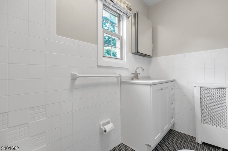 5 Tysley Street Basking Ridge, NJ 07920 - Photo 22 of 40