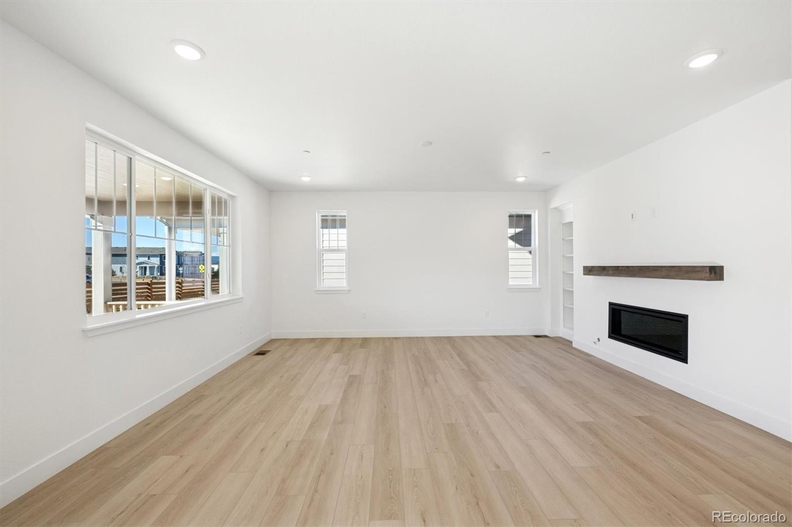 1252 Summit Rise Drive Erie, CO 80516 - Photo 4 of 24