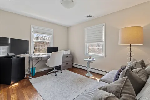 $1,925,000 | 1 Hitching Post Lane, Chappaqua, NY 10514