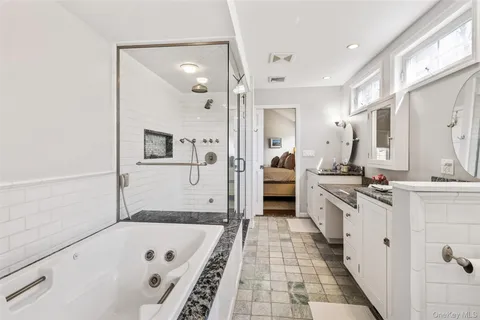 $1,925,000 | 1 Hitching Post Lane, Chappaqua, NY 10514