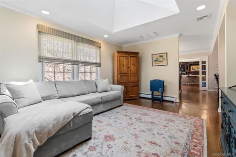 $1,925,000 | 1 Hitching Post Lane, Chappaqua, NY 10514