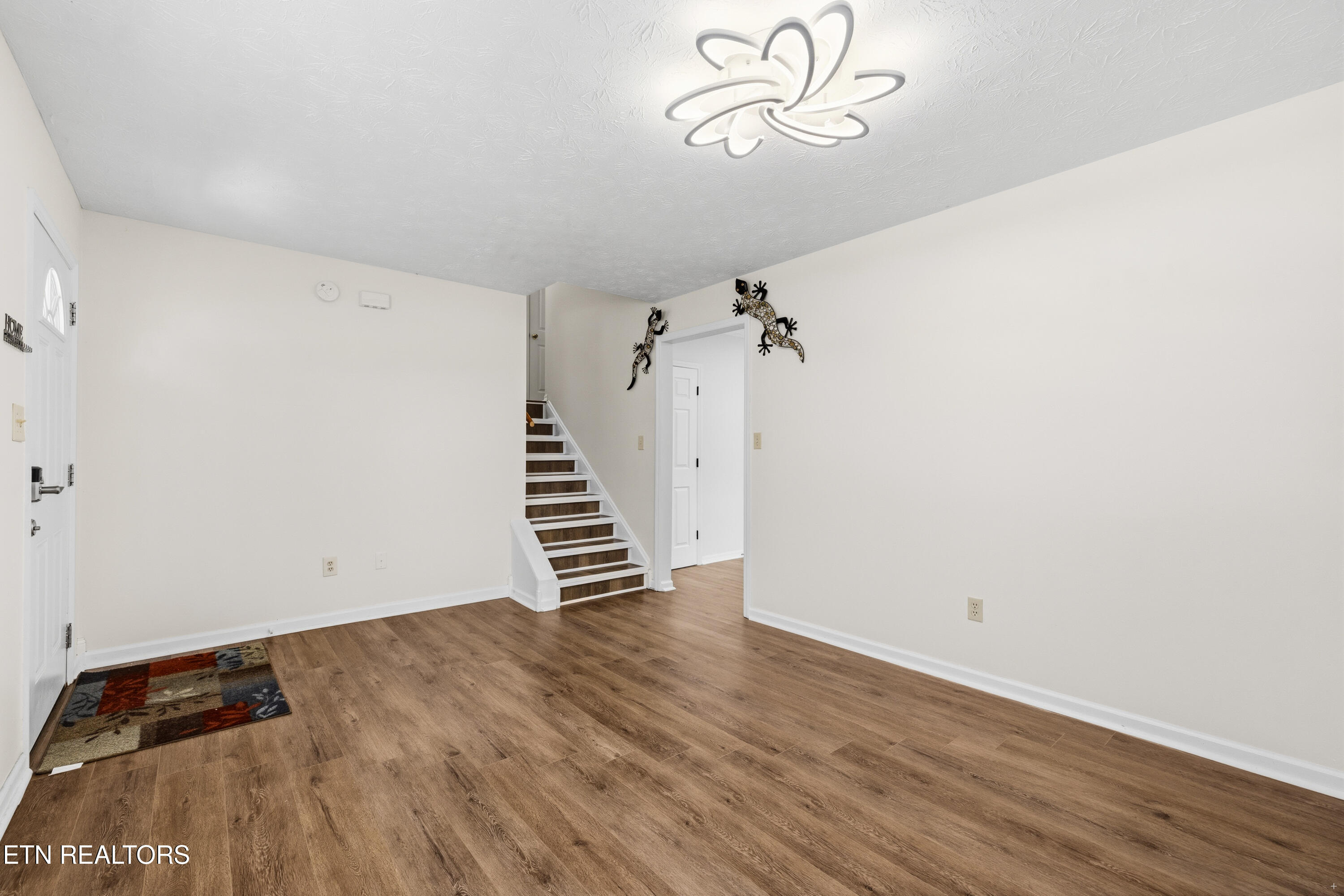 1805 Norlil Road Sevierville, TN 37876 - Photo 4 of 17 Positive Perceptions-5