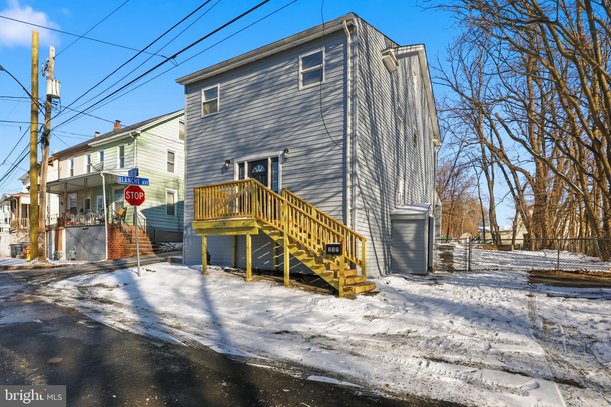 357 South 4th Street Steelton, PA 17113 - Photo 3 of 60