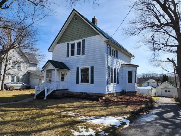 $199,000 | 431 East Cornelia Street, Darlington, WI 53530