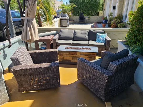 $1,725 | 213 Covina Avenue, Unit 2, Long Beach, CA 90803