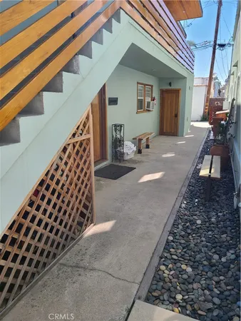 $1,725 | 213 Covina Avenue, Unit 2, Long Beach, CA 90803