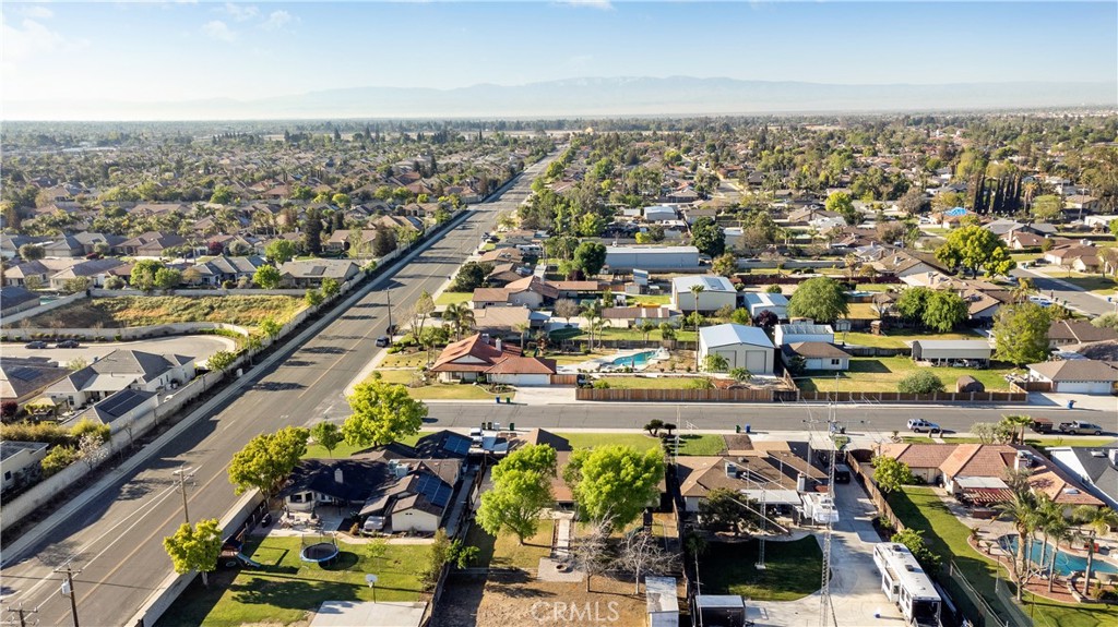 2119 Jenkins Road Bakersfield, CA 93314 - Photo 32 of 35 an aerial view of a city with lots of residential buildings
