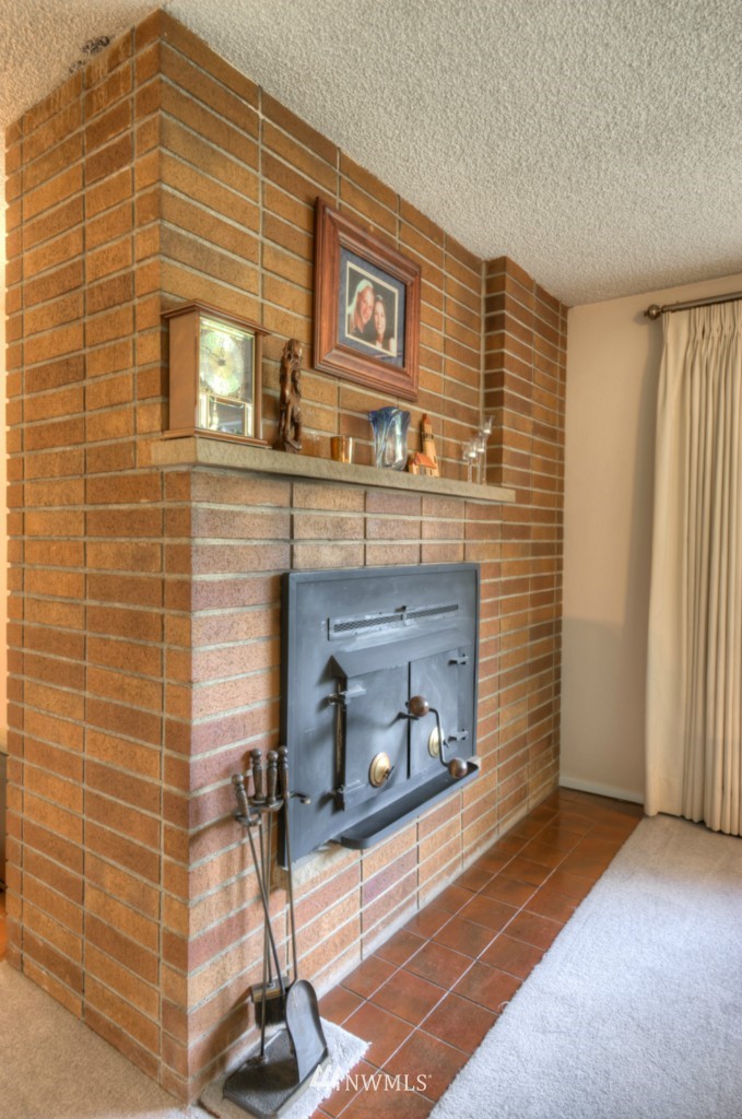 1825 Camas Avenue Northeast Renton, WA 98056 - Photo 3 of 15