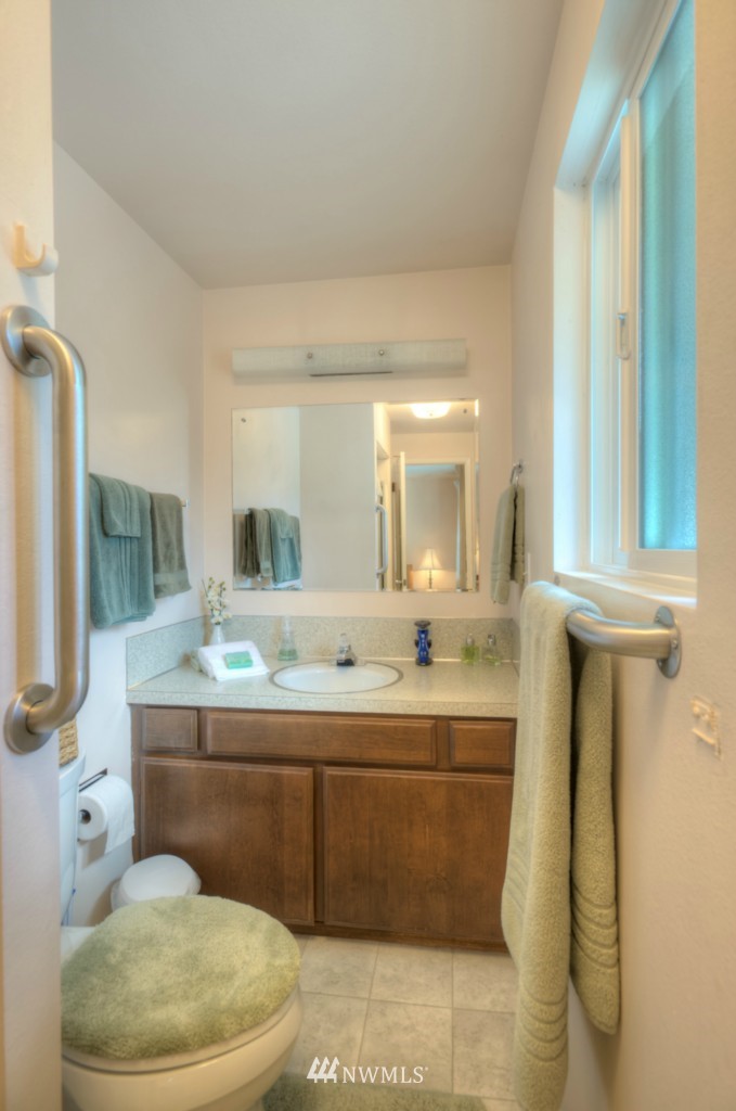 1825 Camas Avenue Northeast Renton, WA 98056 - Photo 8 of 15