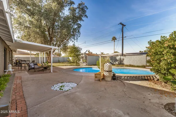 $455,000 | 2302 West Berridge Lane, Phoenix, AZ 85015