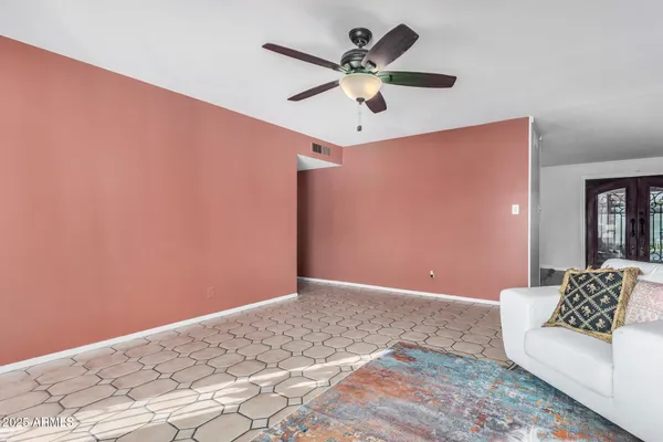 $455,000 | 2302 West Berridge Lane, Phoenix, AZ 85015