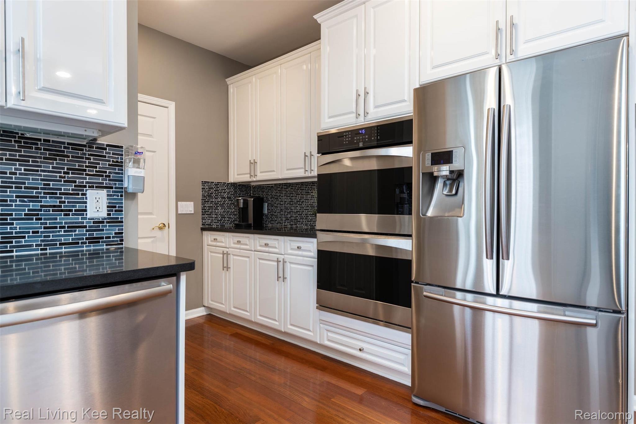 4055 Plum Lane Rochester, MI 48306 - Photo 14 of 42 4055 Plum Ln-29.jpg