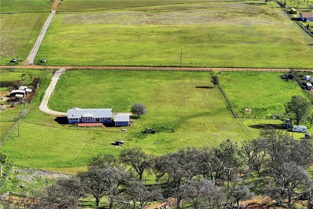 $439,000 | 2805 Smith Lane, Clearlake, CA 95422