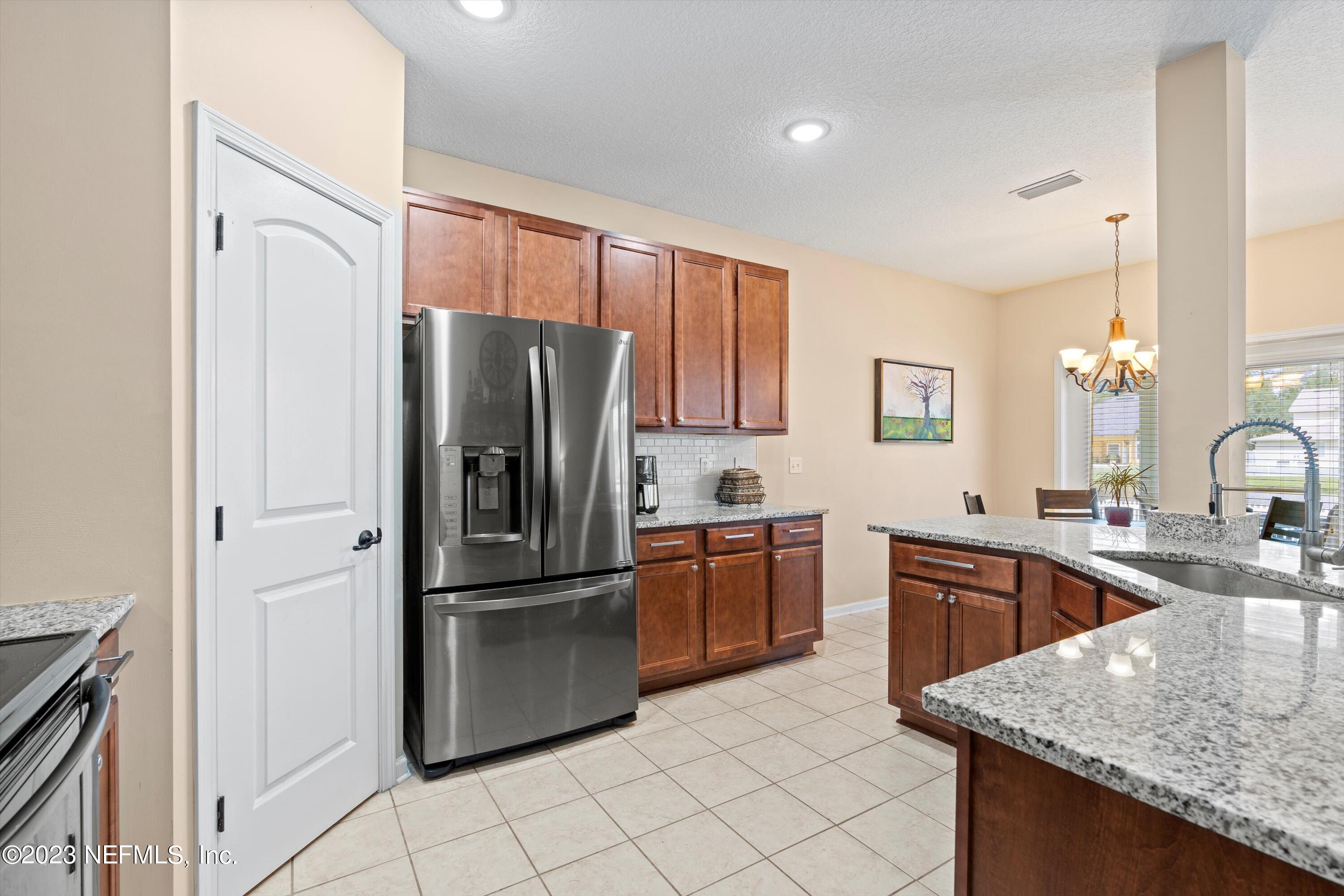 713 Reflection Cove Road East Jacksonville, FL 32218 - Photo 19 of 45 20-Kitchen