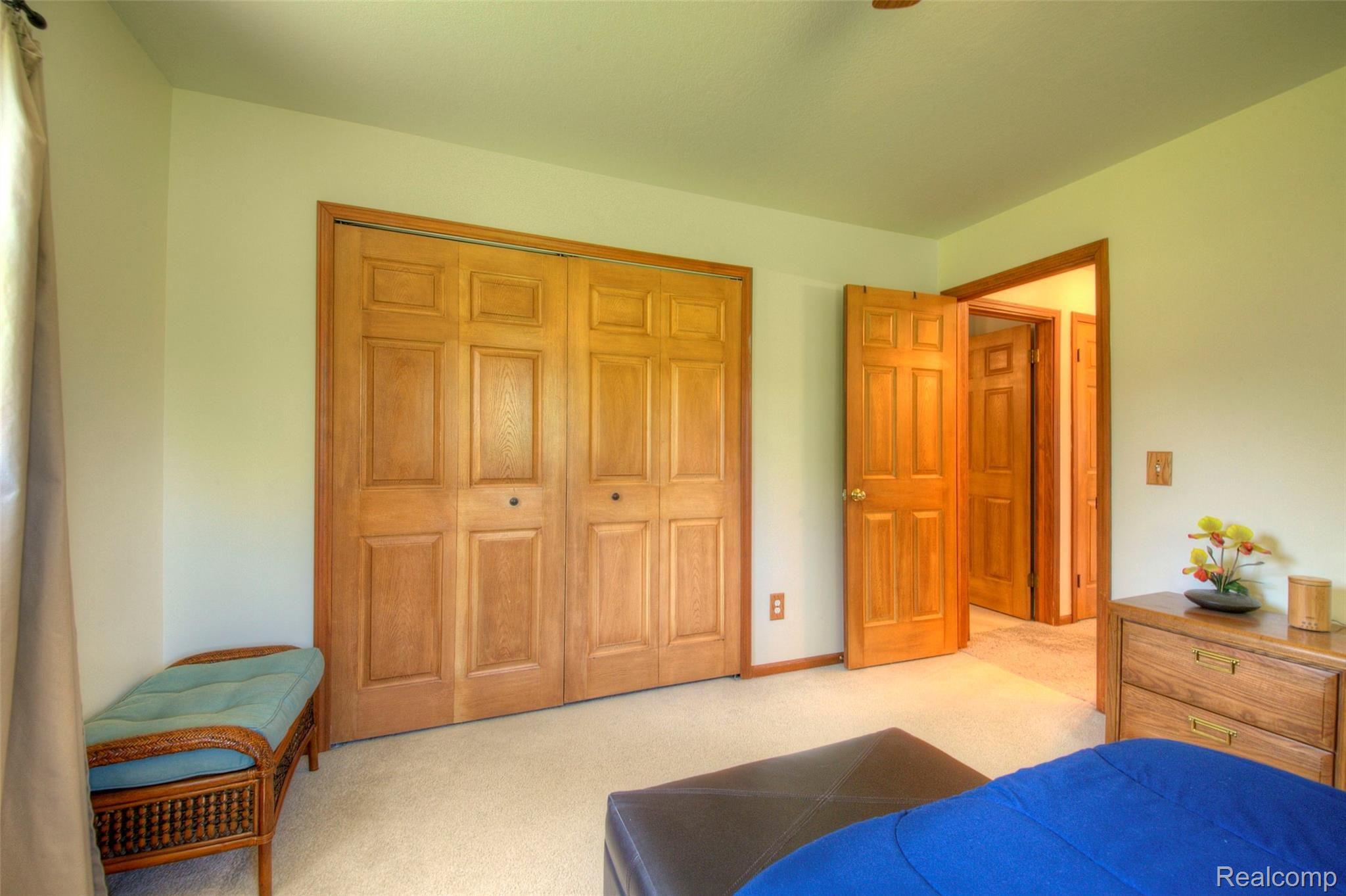 1210 Shell Street Fenton, MI 48430 - Photo 13 of 38 master closet.jpg