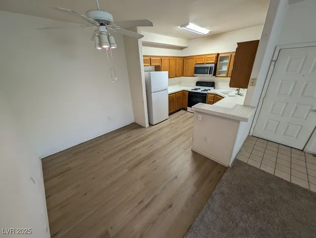 $1,000 | 1405 South Nellis Boulevard, Unit 1081, Las Vegas, NV 89104