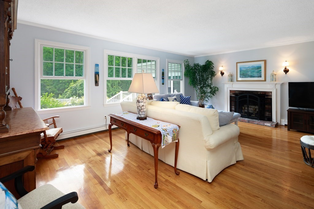 16 Trysting Road Scituate, MA 02066 - Photo 9 of 39