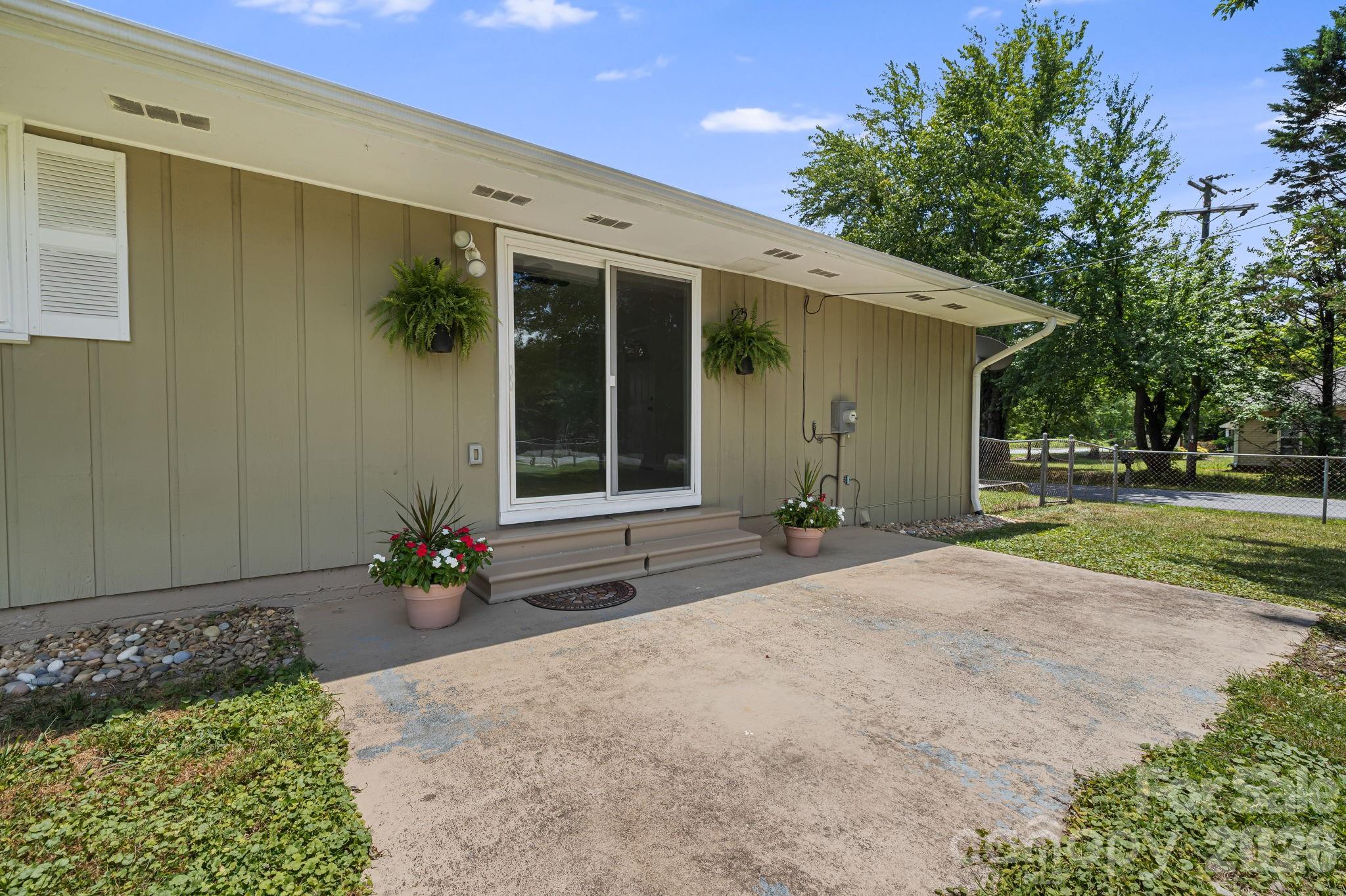 490 Ecusta Road Brevard, NC 28712 - Photo 20 of 25