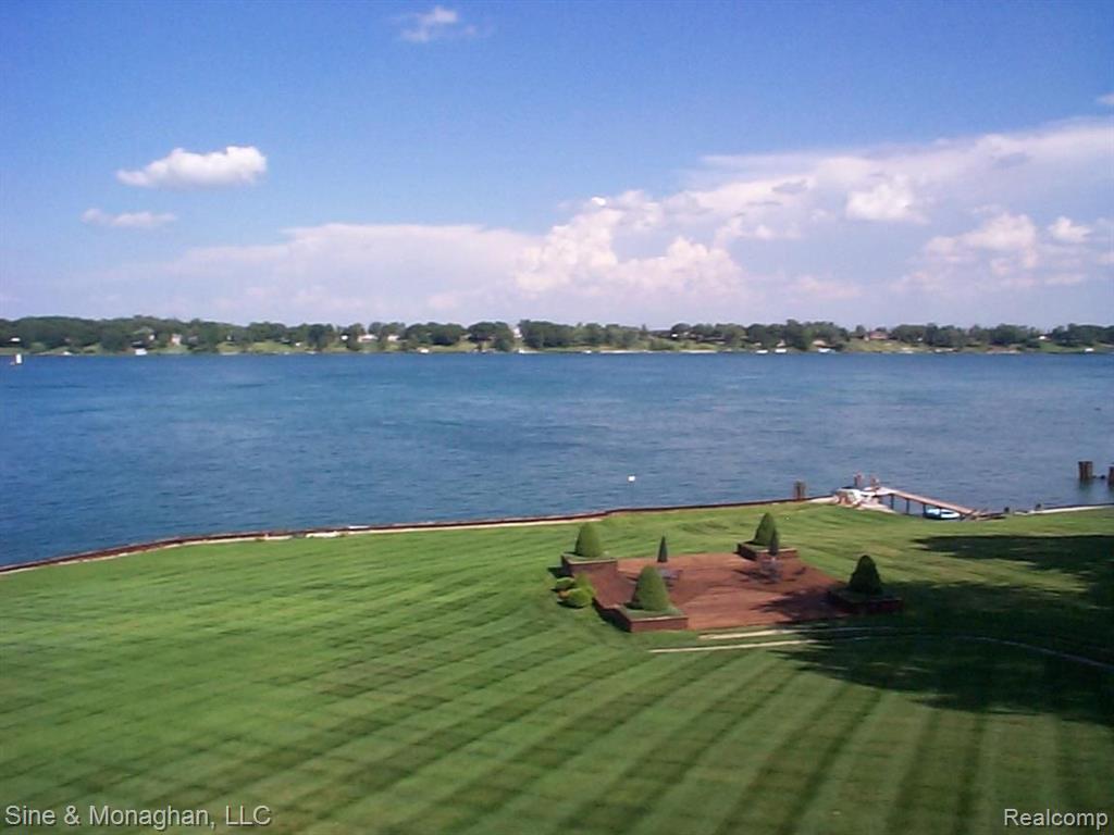 1501 River Road, Unit 204 St. Clair, MI 48079 - Photo 6 of 33
