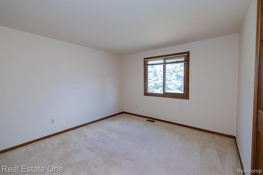 3193 Salem Drive Rochester Hills, MI 48306 - Photo 43 of 47