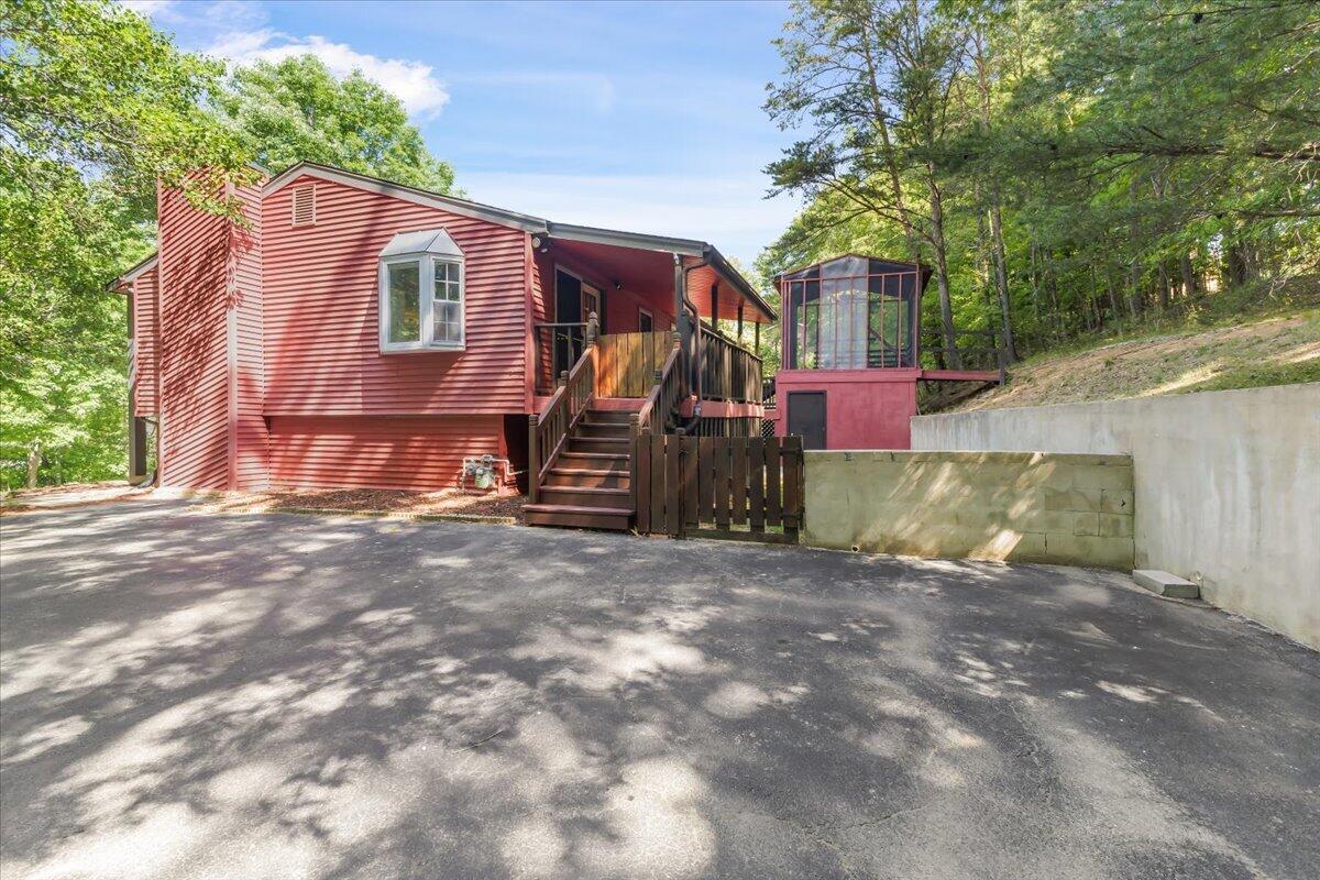 3131 Green Ridge Road Roanoke, VA 24019 - Photo 27 of 41 43-3131 Green Ridge Rd-43