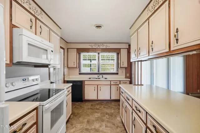 $495,000 | 100 Stone Drive, Lebanon, VA 24266