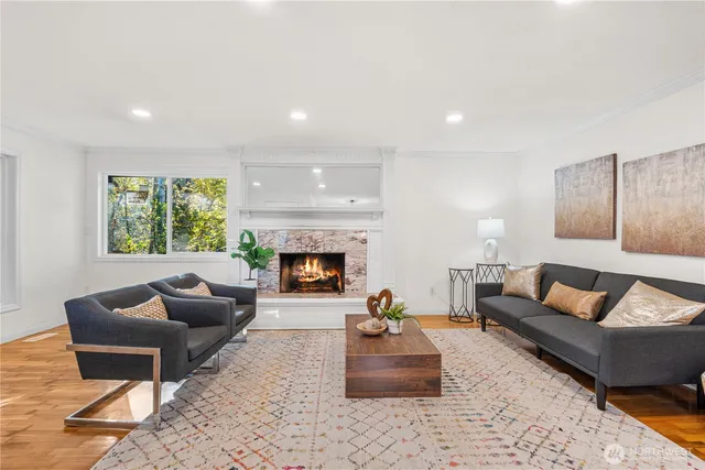 $995,000 | 959 Hoquiam Avenue Northeast, Renton, WA 98059