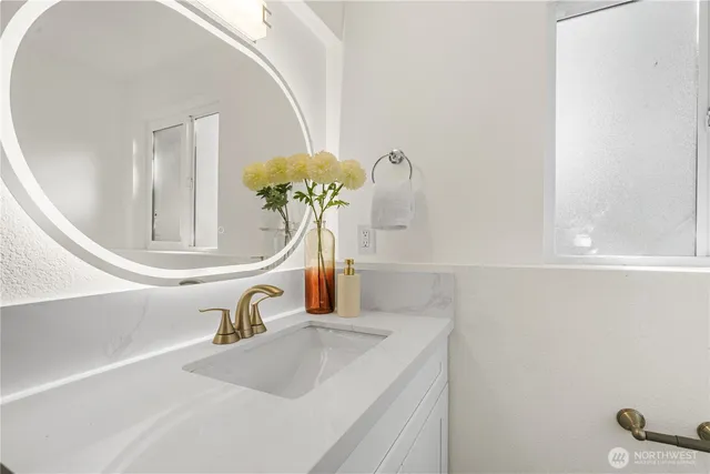 $995,000 | 959 Hoquiam Avenue Northeast, Renton, WA 98059