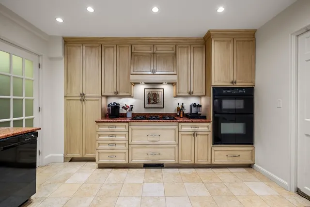 $2,350,000 | 274 Beacon Street, Unit 7F, Boston, MA 02116