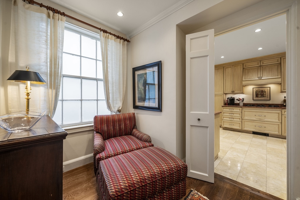 274 Beacon Street, Unit 7F Boston, MA 02116 - Photo 14 of 29