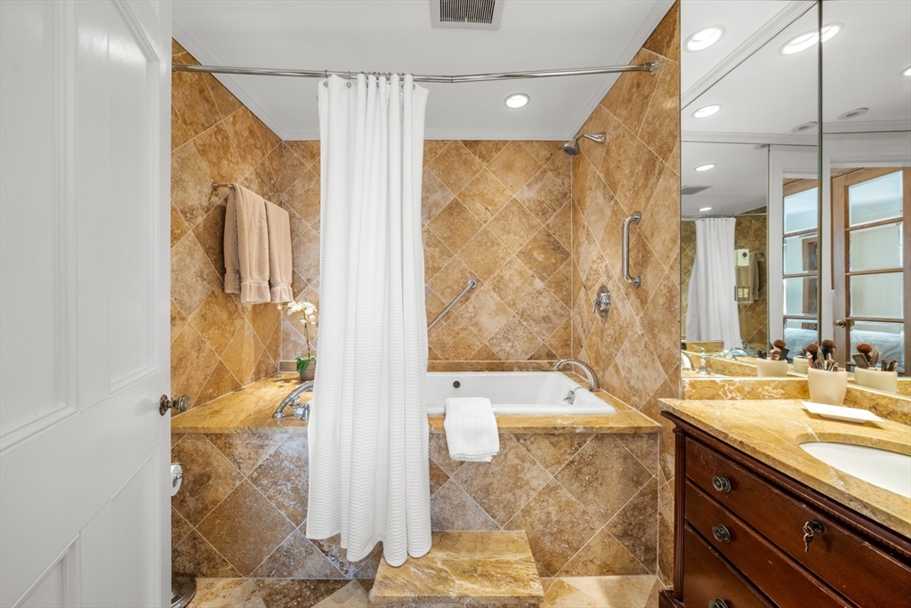 274 Beacon Street, Unit 7F Boston, MA 02116 - Photo 18 of 29