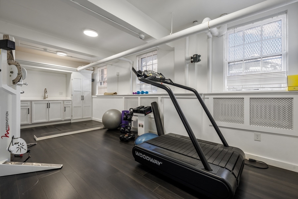 274 Beacon Street, Unit 7F Boston, MA 02116 - Photo 24 of 29