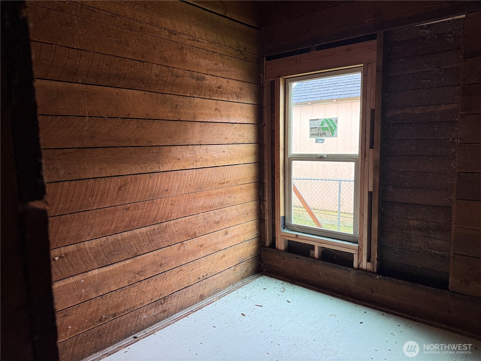 490 West Spruce Street Sequim, WA 98382 - Photo 12 of 18 a view of an empty room and window