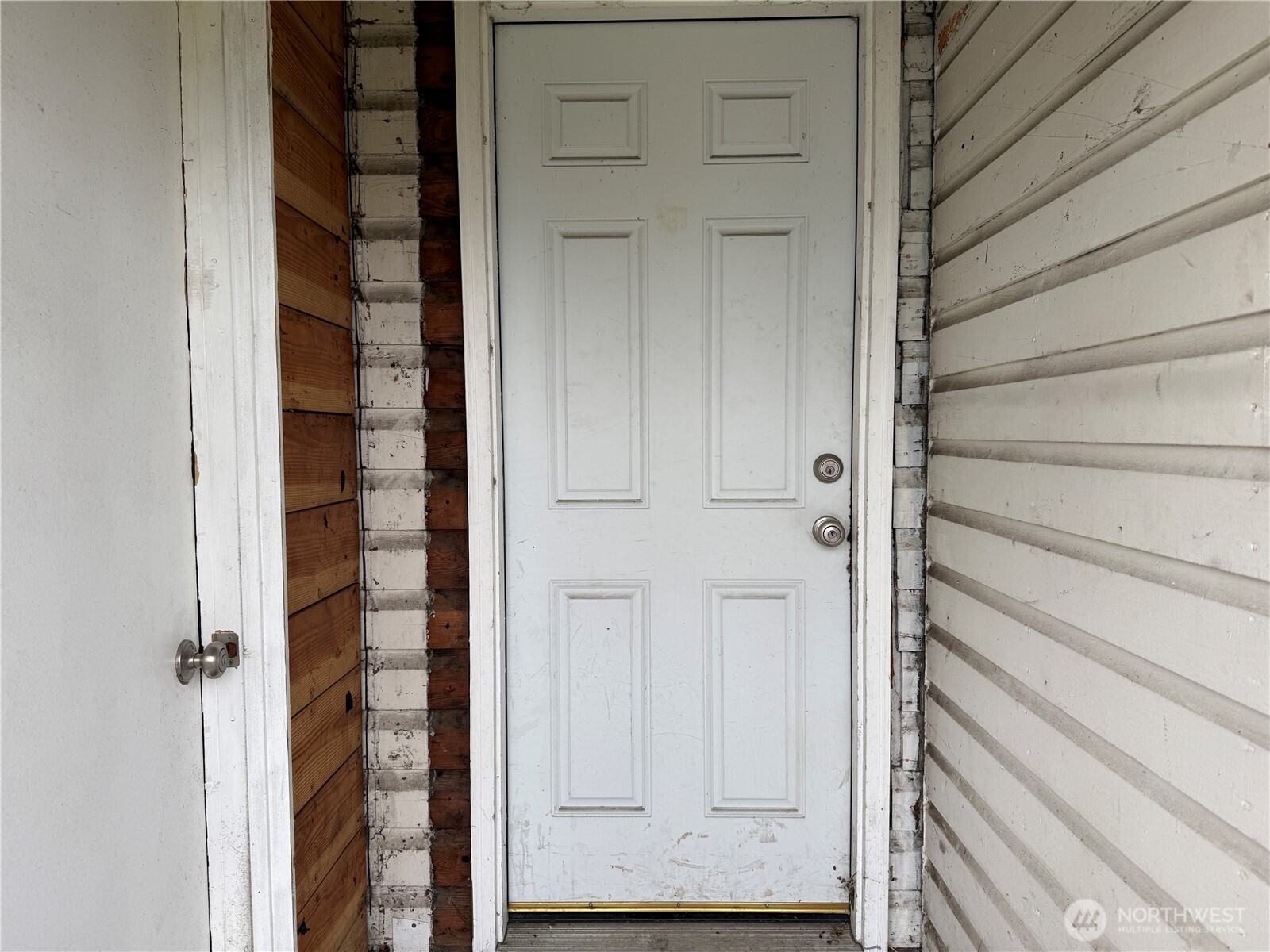490 West Spruce Street Sequim, WA 98382 - Photo 14 of 18 a view of front door of house
