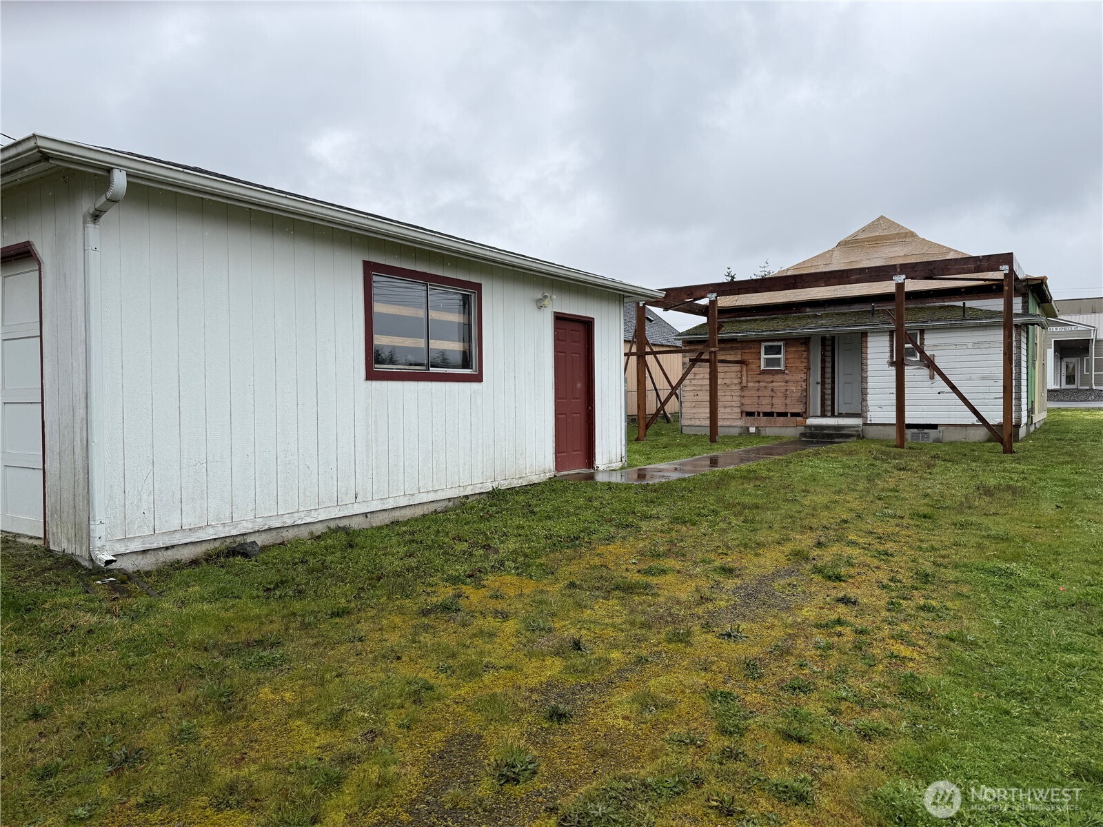 490 West Spruce Street Sequim, WA 98382 - Photo 3 of 18 a house view with garden space
