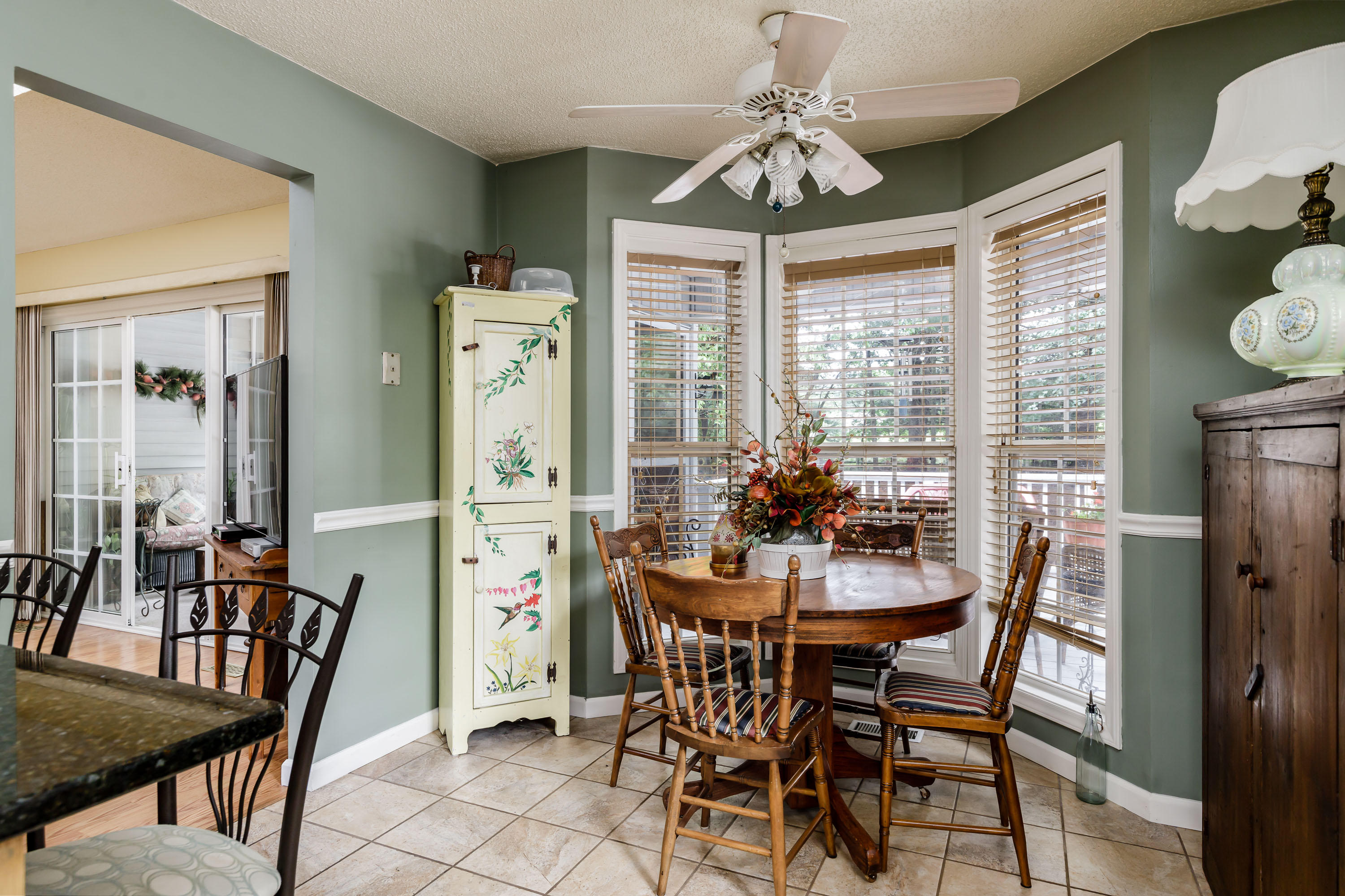 125 Shagbark Road West End, NC 27376 - Photo 11 of 25 Breakfast room