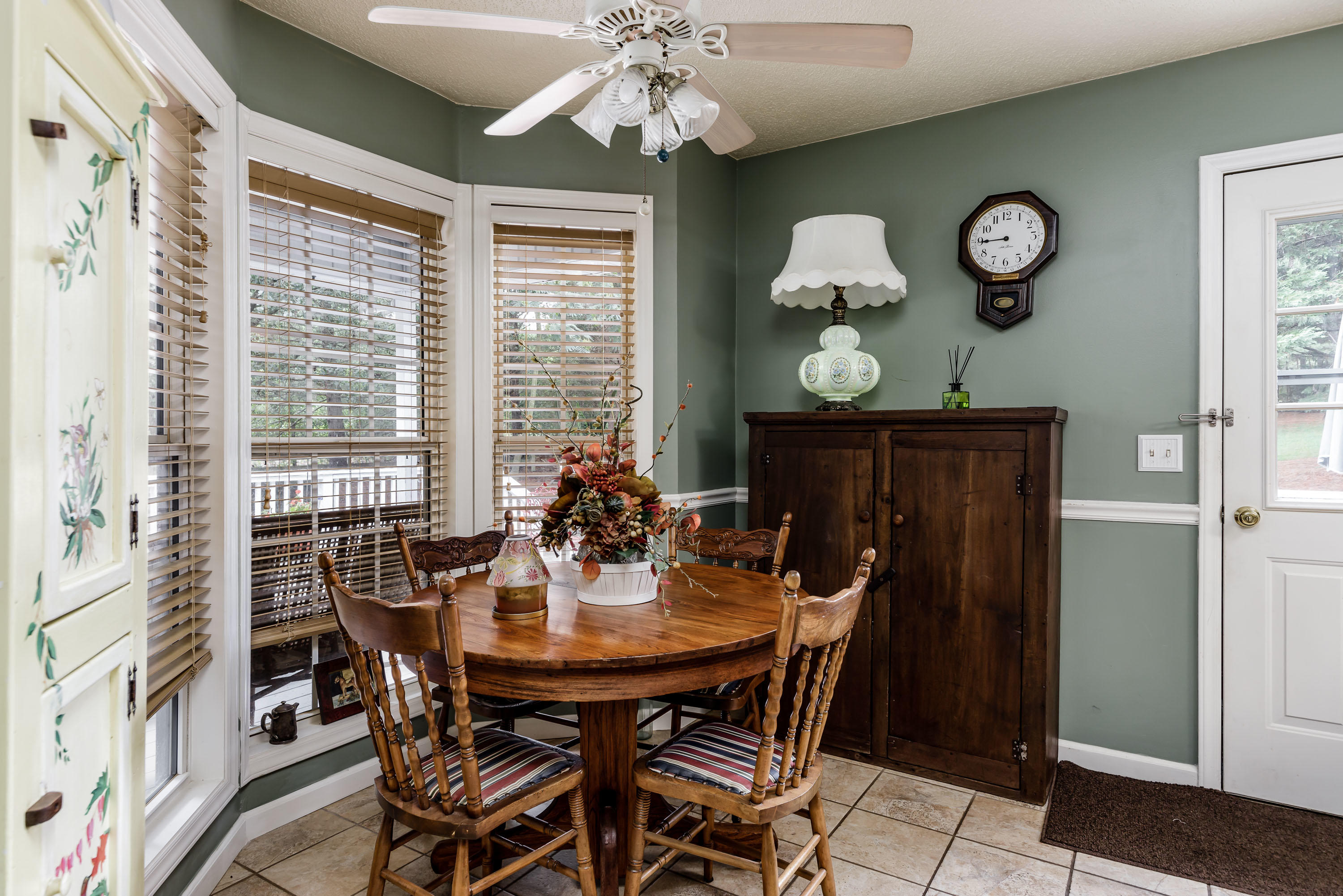 125 Shagbark Road West End, NC 27376 - Photo 12 of 25 Breakfast room