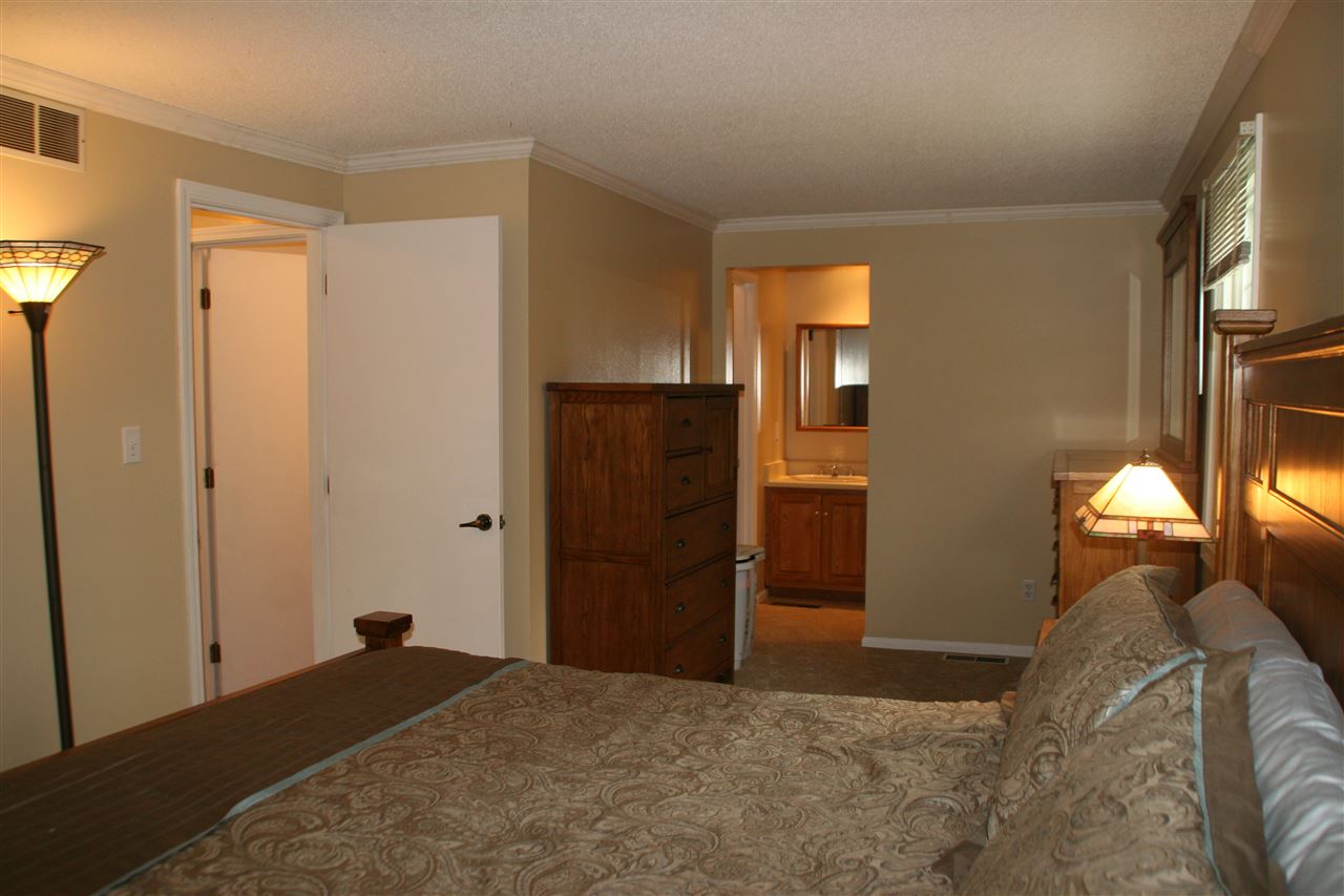 4701 Raleigh Court Fort Wayne, IN 46835 - Photo 15 of 27 Gallery Image 15