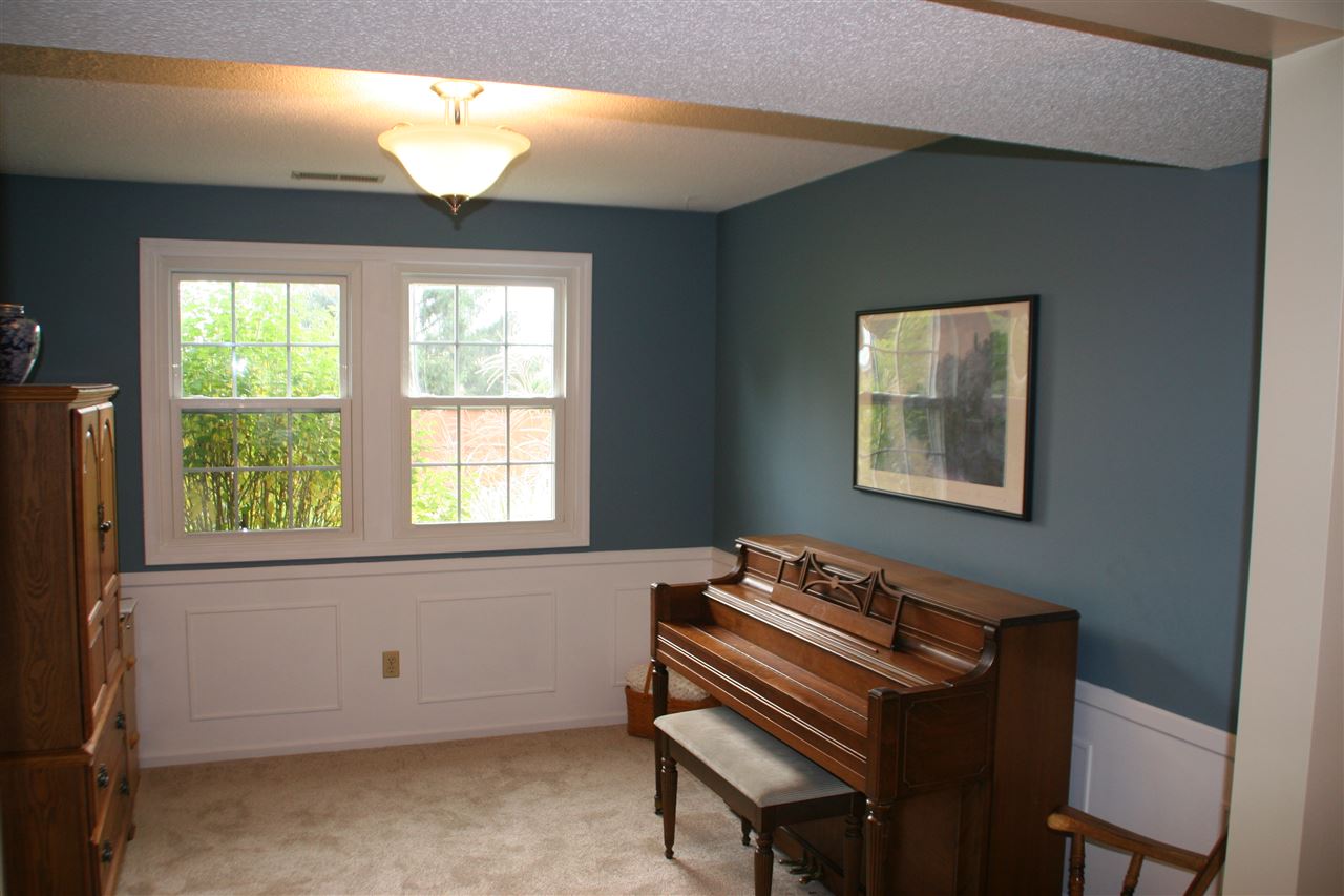 4701 Raleigh Court Fort Wayne, IN 46835 - Photo 9 of 27 Gallery Image 9
